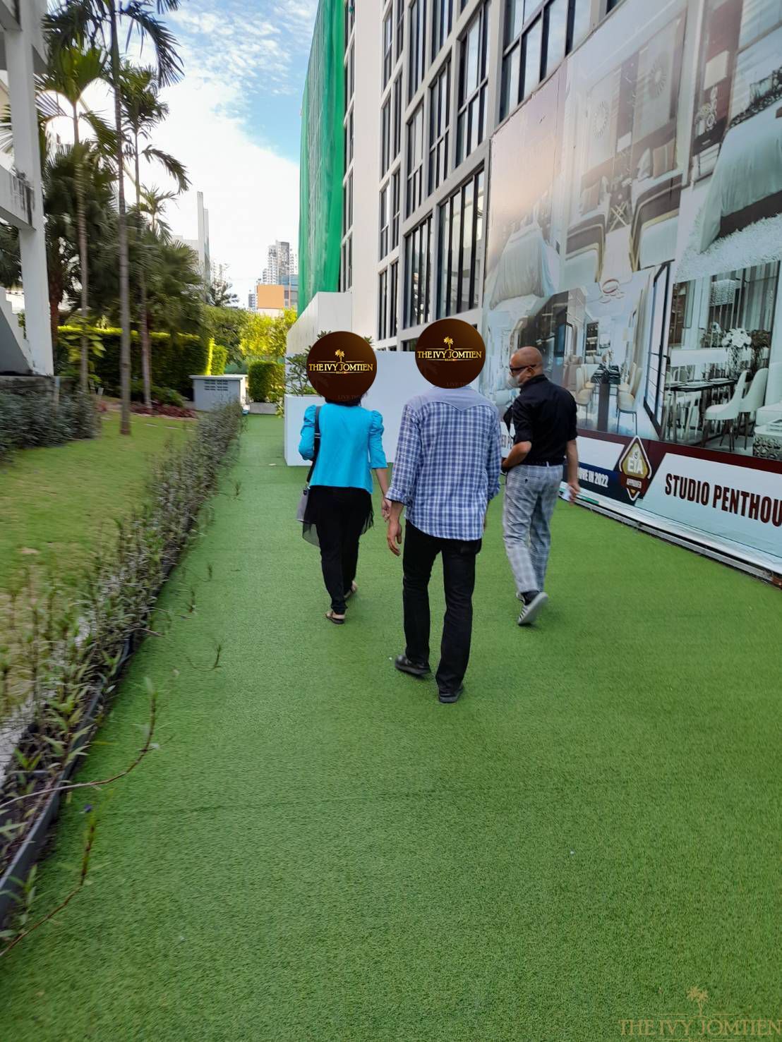 วันปังๆๆ ปังสุดๆๆ ปังไม่หยุด ฉุดไม่ไหวจร้า ขอบพระคุณลูกค้าที่ให้ความสนใจเข้าชมโครงการ The IVY Jomtien Beach และขอขอบพระคุณที่ให้ความมั่นใจให้เจ้าหน้าที่แนะนำแผนการลงทุนเพิ่มเติม  ลุ้นๆๆ งานนี้มีลุ้นๆๆๆอีก 1 ห้องใหญๆๆๆเลยจร้า.