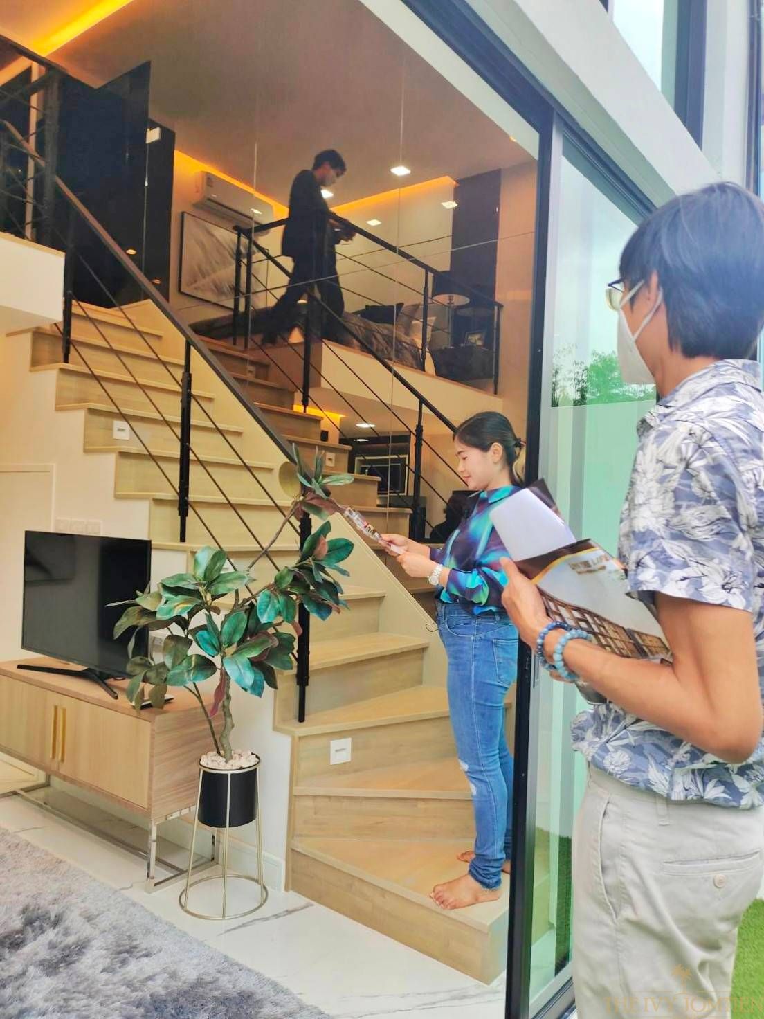ขอขอบคุณ EMMALIN PROPERTY CO,.LTD ที่ให้เกียรติเข้ามาประชุมเพื่อรับฟังข้อมูลโปรโมชั่นใหม่ประจำเดือนกรกฎาคม และขอขอบพระคุณที่ให้ความมั่นใจให้เจ้าหน้าที่โครงการแนะนำแผนการลงทุนที่ดีที่สุดThe IVY Jomtien Beach Pattaya, Modern Luxury Duplex Condo. เพื่อก